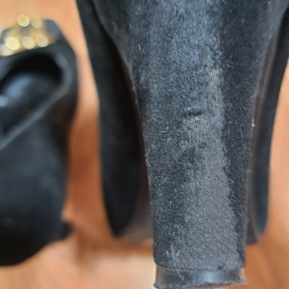 Gucci Suede Platform Pumps - Picture 8 of 8